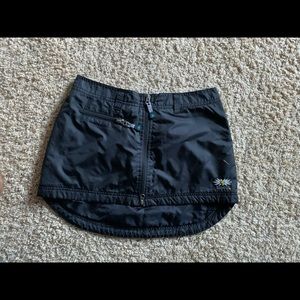 EUC Skhoop Original Mini Snow Skirt size Medium